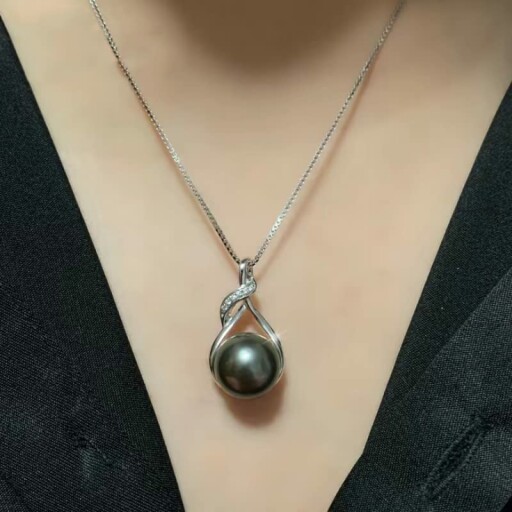 Tahitian Black Pearl Necklace worn by a model