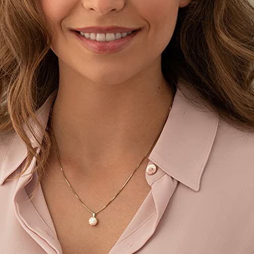 PEORA 14K Yellow Gold Opal Pendant